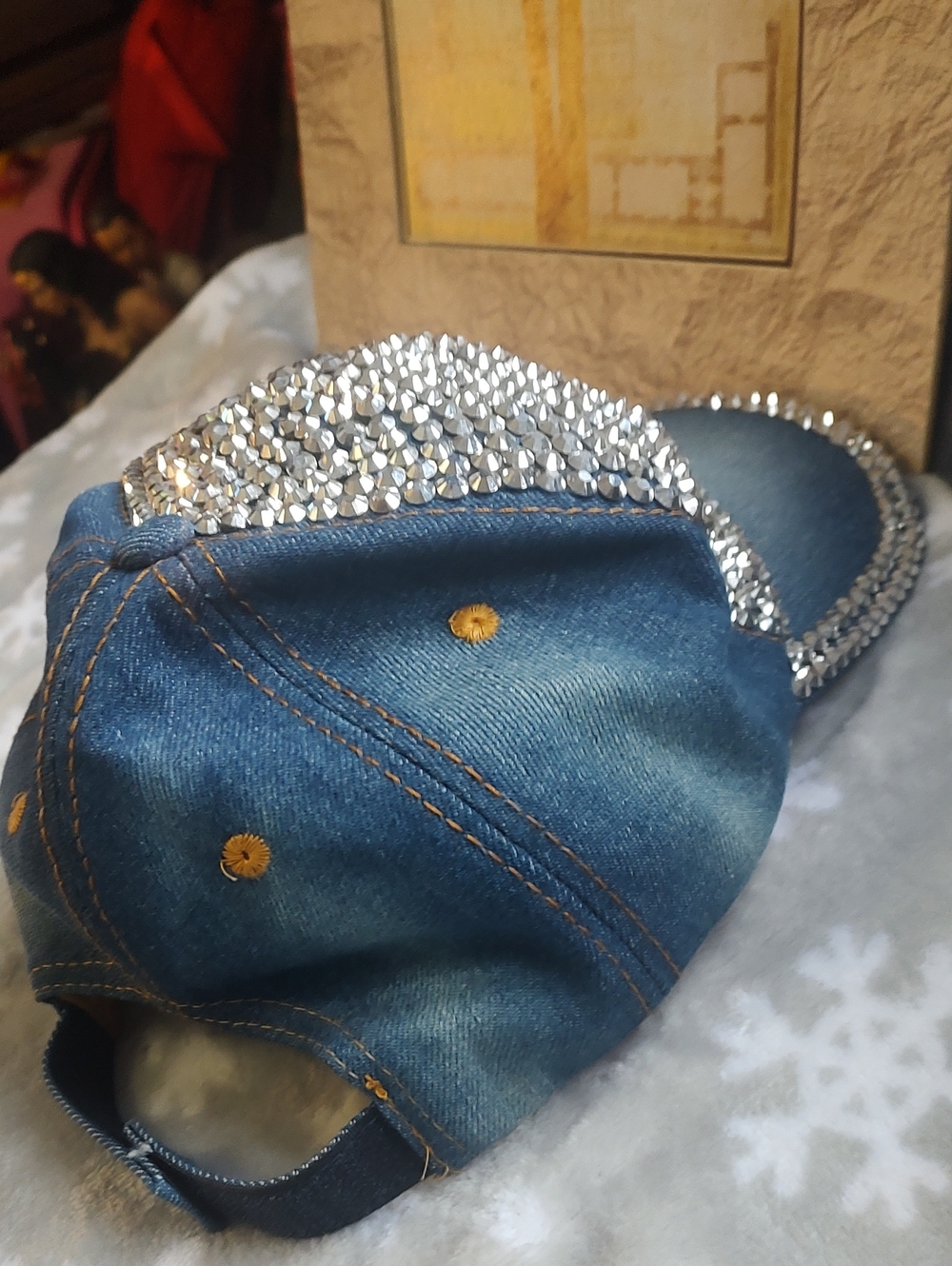 🤠 with Silver Rhinestones - Picture 4 of 8
